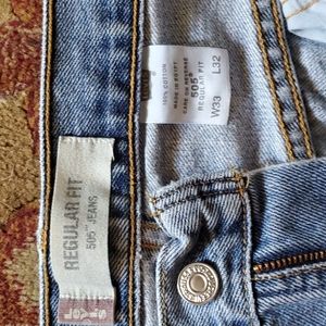 Vintage 505 Levi's  Regular Fit- 33/32 light blue jeans.